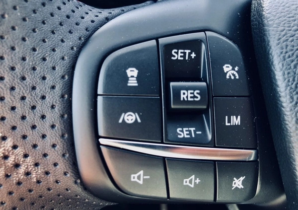 Ford Kuga cena 181500 przebieg: 5, rok produkcji 2024 z Włodawa małe 352